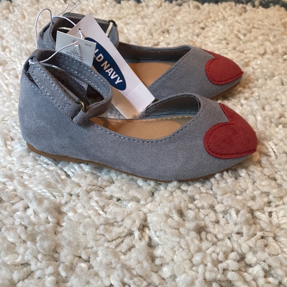 Old Navy | Suede Heart Flats with Ankle Strap - Picture 4 of 7